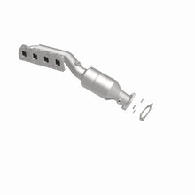 Load image into Gallery viewer, MagnaFlow Direct Fit Catalytic Converter 02-04 Volkswagen Passat 4.0L - 452796