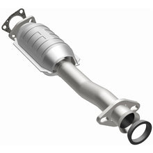 Load image into Gallery viewer, MagnaFlow Direct Fit Catalytic Converter Honda 85-87 - 22634