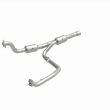 Load image into Gallery viewer, MagnaFlow 14-18 2500 V8 6.4 OEM Underbody Direct Fit Converter - 21-513