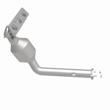 Load image into Gallery viewer, MagnaFlow Direct Fit Catalytic Converter 02-03 Freelander 2.5L - 51883