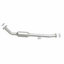 Load image into Gallery viewer, MagnaFlow Direct Fit Catalytic Converter OEM 2001-2004 Toyota Sequoia Underbody - 4551061
