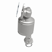 Load image into Gallery viewer, MagnaFlow Direct Fit Catalytic Converter 04-07 Saturn VUE 3.5L Rear - 51741