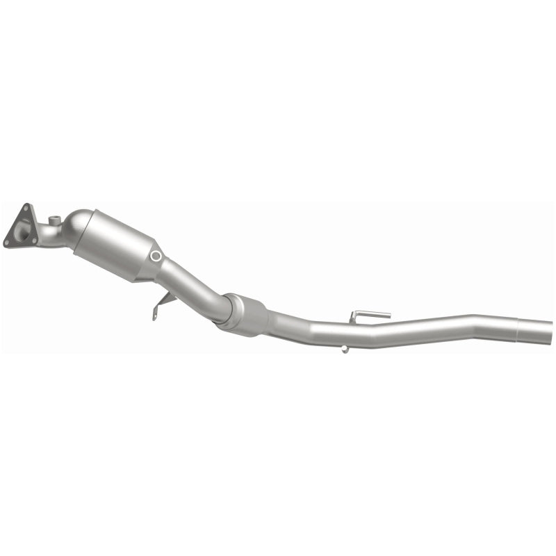 MagnaFlow Direct Fit Catalytic Converter 11-15 Volkswagen Touareg V6 3.6 OEM Underbody - 52411