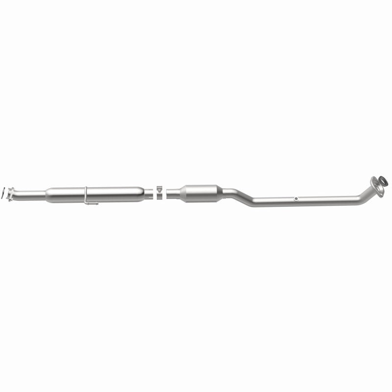 MagnaFlow 13-17 ES300h L4 2.5 OEM Underbody Direct Fit Converter - 21-074