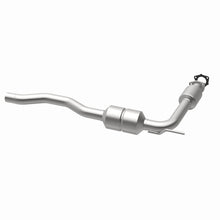 Load image into Gallery viewer, MagnaFlow Direct Fit Catalytic Converter 02 Volkswagen Eurovan 2.8L - 23181