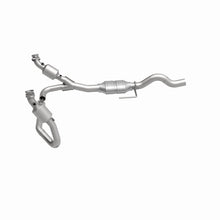 Load image into Gallery viewer, MagnaFlow Direct Fit Catalytic Converter 01-03 Dakota 3.9/5.9L - 447241