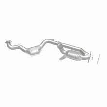 Load image into Gallery viewer, MagnaFlow Direct Fit Catalytic Converter 95-97 Continental 4.6 front - 93233