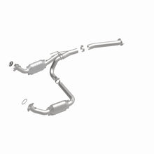 Load image into Gallery viewer, MagnaFlow Direct Fit Catalytic Converter Chevy Express 4.3L/5.4L - 51092