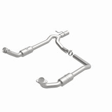 Load image into Gallery viewer, MagnaFlow 09-14 Ford E-150 California Grade CARB Compliant Direct-Fit Catalytic Converter - 5551294
