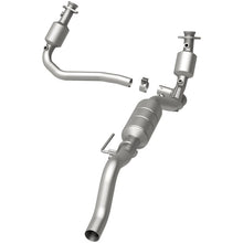 Load image into Gallery viewer, MagnaFlow Direct Fit Catalytic Converter 00-03 Durango 4WD 5.9L - 458050