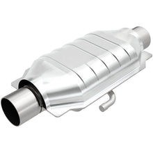 Load image into Gallery viewer, MagnaFlow Universal Catalytic Converter 2.5in Inlet 2.5in Outlet 16in Length 6.375in Width - 3391016
