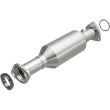 Load image into Gallery viewer, MagnaFlow California Direct-Fit Catalytic Converter 97-01 Honda CR-V L4 2.0L - 4481617