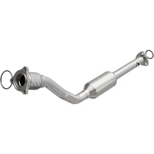 Load image into Gallery viewer, MagnaFlow Direct Fit Catalytic Converter 99-02 GM Alero/Sunfire 2.4L - 51536