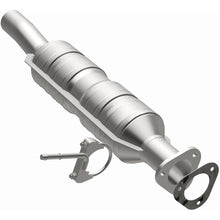 Load image into Gallery viewer, MagnaFlow Direct Fit Catalytic Converter 07-08 E-350 Super Duty 5.4 &amp; 6.8 L OEM Underbody - 52228