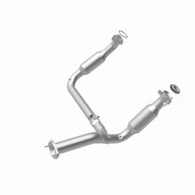 Load image into Gallery viewer, MagnaFlow Conv DF 07-09 Chevy/GMC Silverado/Suburban/Sierra/Tahoe/Yukon - 49194