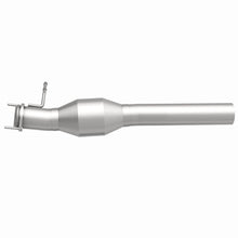 Load image into Gallery viewer, MagnaFlow Direct Fit Catalytic Converter 00-03 Ford F250/350 SD 7.3 - 60512
