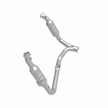 Load image into Gallery viewer, MagnaFlow Direct Fit Catalytic Converter RAM Pickup 2006 8 5.7L - 24491