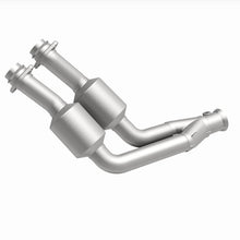 Load image into Gallery viewer, MagnaFlow Direct Fit Catalytic Converter 1995-1997 Jaguar Vanden Plas/ XJ6 4.0 - 24226