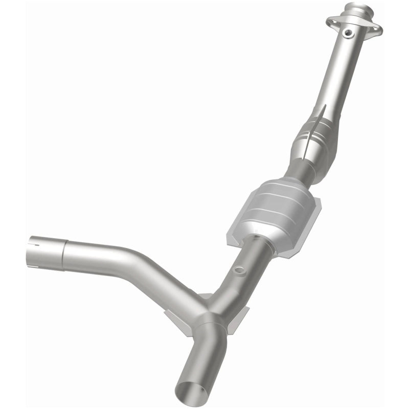 MagnaFlow Direct Fit Catalytic Converter 00-04 Ford E150 4.6L P/S - 447157
