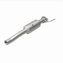 Load image into Gallery viewer, MagnaFlow 18-19 Ford F-450 Super Duty V10 6.8L Underbody Direct Fit Catalytic Converter - 280439