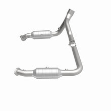 Load image into Gallery viewer, Magnaflow Conv DF 2007 Ram 1500 V8 5.7 OEM Underbody - 52451