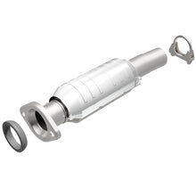 Load image into Gallery viewer, MagnaFlow Direct Fit Catalytic Converter 04 Toyota Sienna 3.3L - 49030