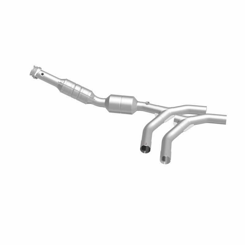 MagnaFlow Direct Fit Catalytic Converter 05-07 Ford E150 4.6L Passenger Side - 24308
