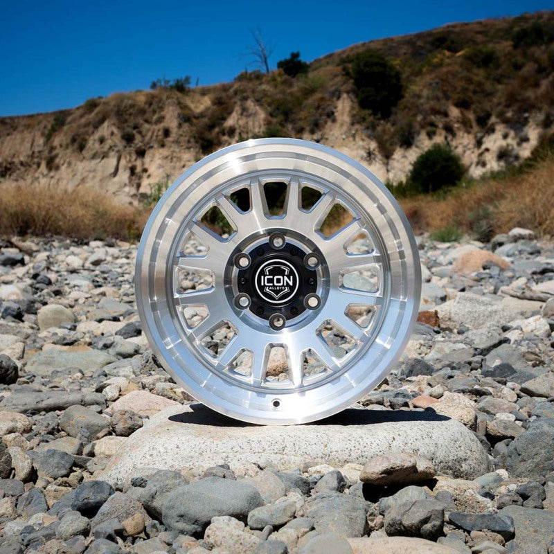 ICON Anza 17x8.5 / 6x5.5 / 0mm / 4.75in BS Silver Machined Wheel - 8217858347SM