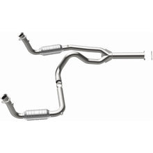 Load image into Gallery viewer, MagnaFlow Conv DF 2000 Chevrolet/GMC Express/Savana 1500/2500 5.7L to 8500 GVW - 23073
