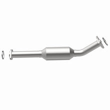 Load image into Gallery viewer, MagnaFlow Direct Fit Catalytic Converter OEM 2003-2004 Toyota Tundra Underbody - 28.75in Length - 4551406
