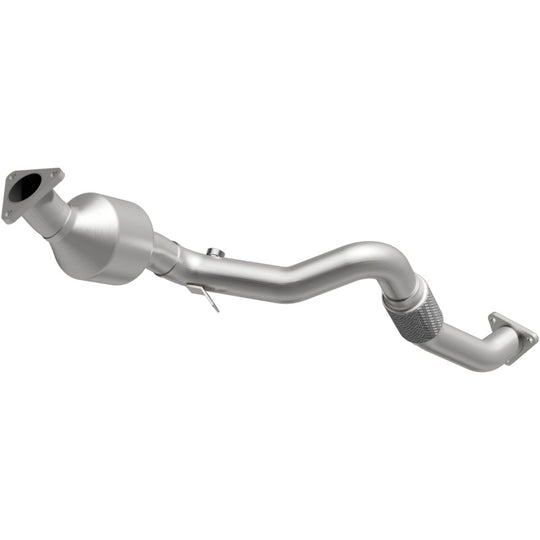 MagnaFlow Direct Fit Catalytic Converter 07 VW Touareg 3.6L Front close - 51943
