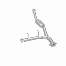 Load image into Gallery viewer, MagnaFlow Direct Fit Catalytic Converter 05 Expedition P/S 5.4L OEM - 49411