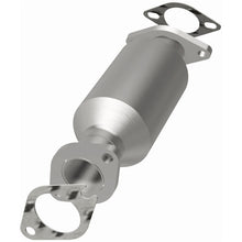 Load image into Gallery viewer, MagnaFlow 11-13 Sorento 2.4L Underbody Direct Fit Converter - 52863