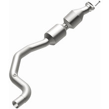 Load image into Gallery viewer, MagnaFlow 13-17 Range Rover V8 5 OEM Underbody Direct Fit EPA Compliant Catalytic Converter - 21-535