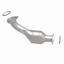 Load image into Gallery viewer, MagnaFlow Direct Fit Catalytic Converter Front 00-04 Toyota Tacoma 3.4L 4WD / 00-04 Tundra 3.4L - 51679