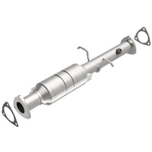 Load image into Gallery viewer, MagnaFlow Direct Fit Catalytic Converter 96-00 GM S-10/Sonoma/Homb - 51463