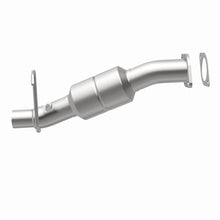 Load image into Gallery viewer, MagnaFlow Direct Fit Catalytic Converter 2007 GMC Sierra 2500 HD Classic 6.0/ 8.1/ 3500 Classic 6.0 - 4551006