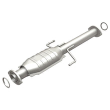 Load image into Gallery viewer, MagnaFlow Direct Fit Catalytic Converter 01-04 Toyota Tacoma 3.4L Rear - 51944