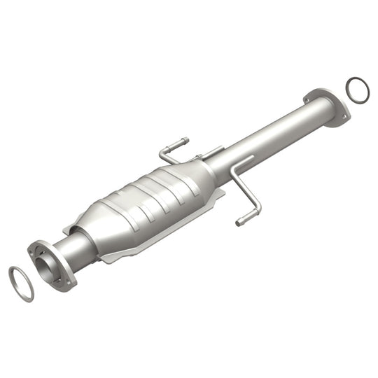 MagnaFlow Direct Fit Catalytic Converter 01-04 Toyota Tacoma 3.4L Rear - 51944