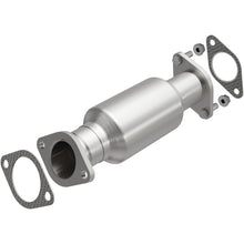 Load image into Gallery viewer, MagnaFlow Direct Fit Catalytic Converter 2011 Kia Sorento 3.5 Underbody - 52644