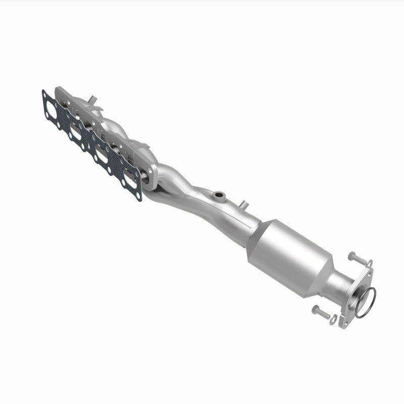 MagnaFlow Direct-Fit SS Catalytic Converter 04-06 Nissan Titan 5.6L V8 (California) - 4451501