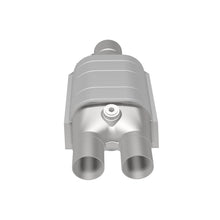 Load image into Gallery viewer, MagnaFlow Universal Catalytic Converter 2.5/2 single/dual O2 OEM - 51067