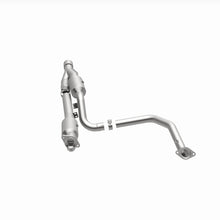 Load image into Gallery viewer, Magnaflow 15-16 Ram 2500 6.4L California Grade CARB Compliant DF Catalytic Converter - 5551513