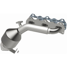 Load image into Gallery viewer, MagnaFlow Direct Fit Catalytic Converter 00 Suzuki Grand Vitara 2.5L - 452282