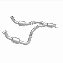 Load image into Gallery viewer, MagnaFlow 12-20 Chevrolet Express 4500 Underbody 6.0L Direct Fit Catalytic Converter - 280505