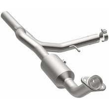 Load image into Gallery viewer, MagnaFlow 07-08 F-150 V8 4.6 OEM Underbody Direct Fit Converter - 21-834