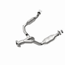 Load image into Gallery viewer, MagnaFlow Direct Fit Catalytic Converter 07-08 Escalade 6.2 Driver Side OEM - 49631