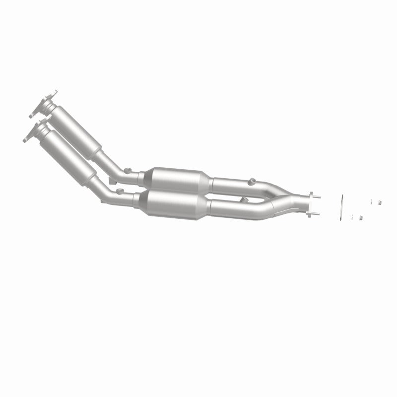 MagnaFlow Direct Fit Catalytic Converter 99-01 Volvo S80 2.8L - 24156