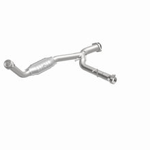 Load image into Gallery viewer, MagnaFlow Direct Fit Catalytic Converter 05 Expedition P/S 5.4L OEM - 49411