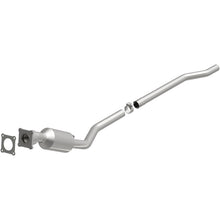 Load image into Gallery viewer, MagnaFlow 01-03 Chrysler Town &amp; Country 3.3L Direct Fit Converter - 4451202